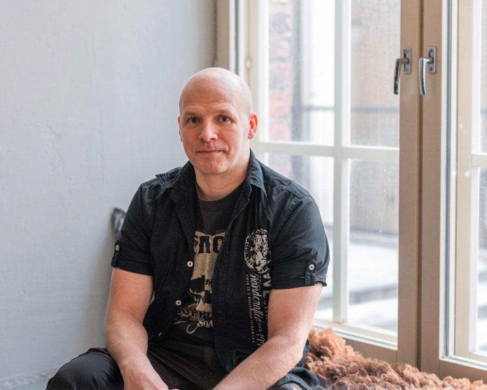 Riku loksauttaa verkkosivun palikat kohdalleen